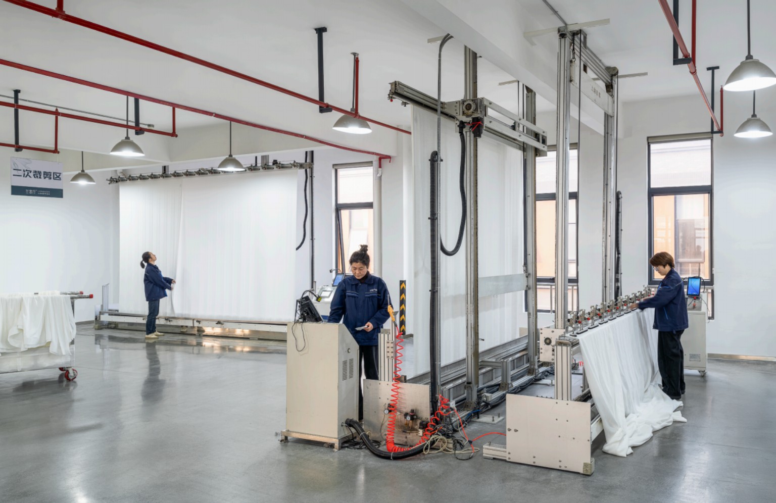 Curtain precision cutting process